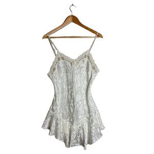 Vintage Maidenform White Lacy Negligee